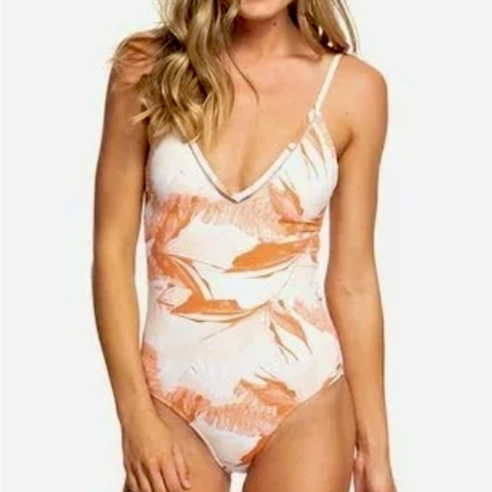 NWOT Roxy Jungle Boogie Tropical Sand One Piece. 8